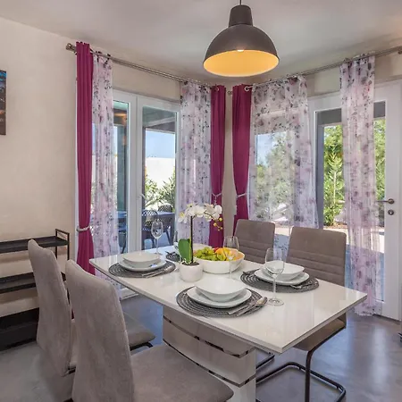 Amazing In 펜션 Sveti Ivan Dobrinjski